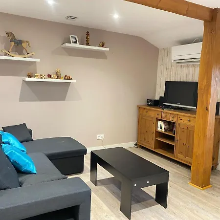 Holiday home Equestre Au Bord Du Canal Nantes A Brest *